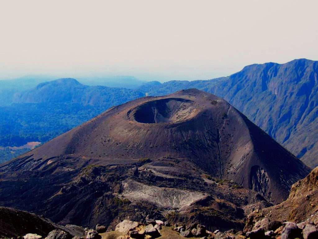 mount-meru-1024x768